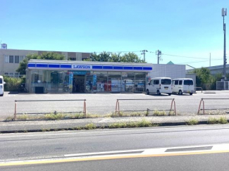 ローソン今治波止浜店まで378m