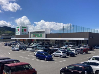 フジ波止浜店まで501m