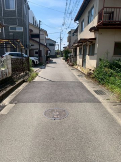 【前面道路含む現地写真】