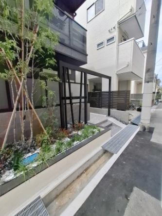 【エントランス】