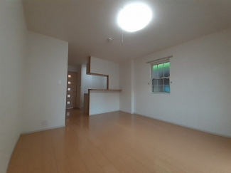 ゆったり過ごせる居間です