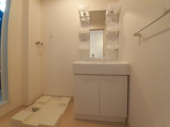 忙しい朝には欠かせない洗面所です