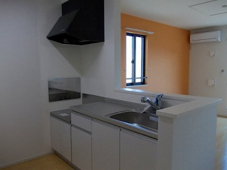 コンパクトなキッチンで掃除もラクラク