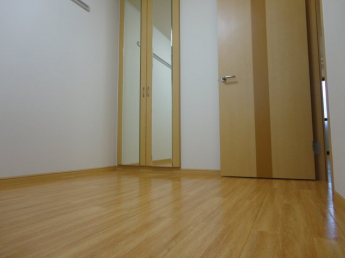 洋室(姿鏡付きＣＬ)