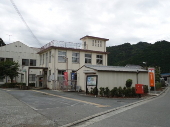 丹南郵便局まで400ｍ