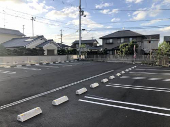 【駐車場】