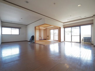 【居間・リビング】