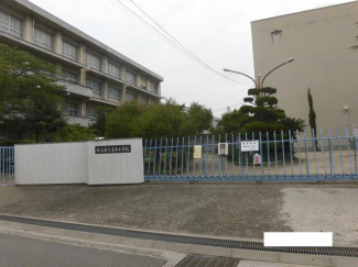 松山市立清水小学校まで777m