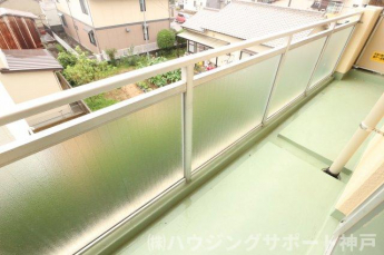 【バルコニー】