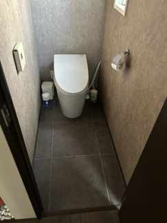 松山市古三津３丁目の中古一戸建ての画像