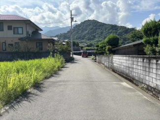 西側につく道路（北方面をからの風景）