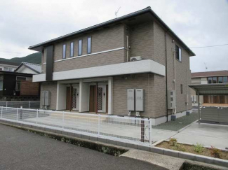 落ち着いた雰囲気の外観です
