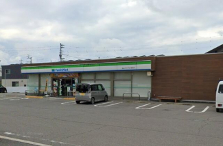 ファミリーマート松山フライブルク通り店まで350m