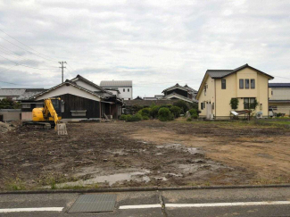 外観を西側より撮影
