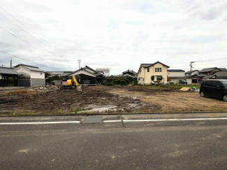 外観を西側より撮影