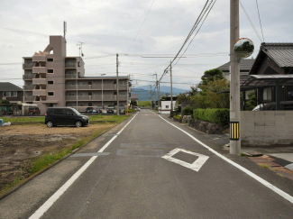 西側道路