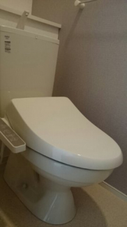 コンパクトで使いやすいトイレです
