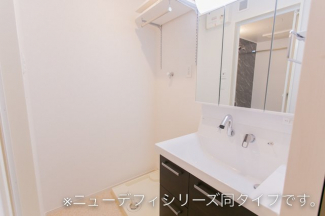 明るい洗面所です