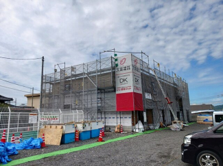 落ち着いた雰囲気の外観です