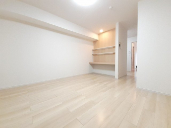 こちらのリビングで趣味の時間をお楽しみください