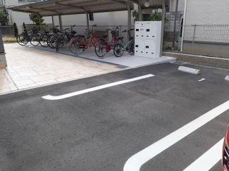 駐車場があるので、車を買う予定の方も安心です