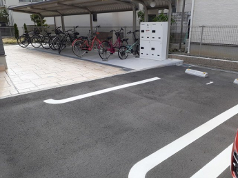 駐車場があるので、車を買う予定の方も安心です