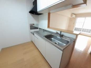 コンパクトなキッチンで掃除もラクラク