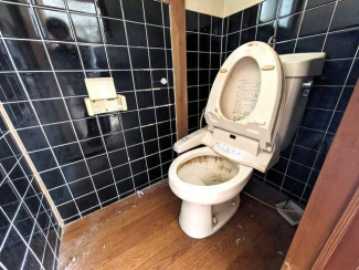 松山市西長戸町の中古一戸建ての画像