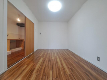 内観写真は１ＬＤＫ（リフォーム済）のお部屋です。