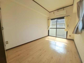 間取り・内観写真は参考です。