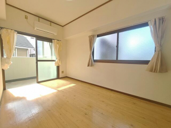 間取り・内観写真は参考です。