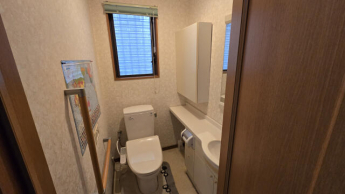 勝山町１丁目店舗付き住宅の画像