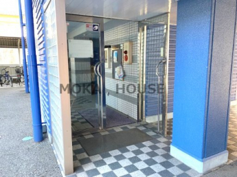 【エントランス】