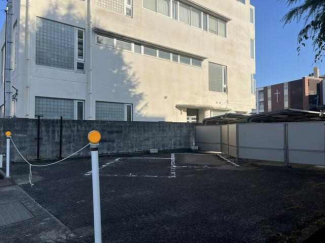 松山市末広町の駐車場の画像