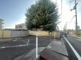 松山市末広町の駐車場の画像