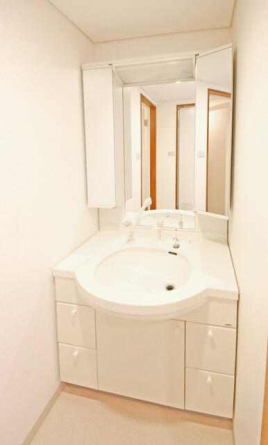 ★三面鏡大型洗面台シャワードレッサー付★