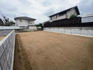 造成時の写真になります。