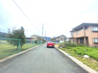 【前面道路含む現地写真】