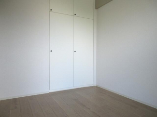 洋室（約４．８帖）