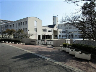 神戸市立星陵台中学校まで1270m