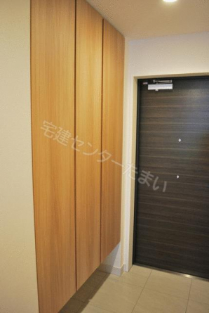 写真は305号室のものです。