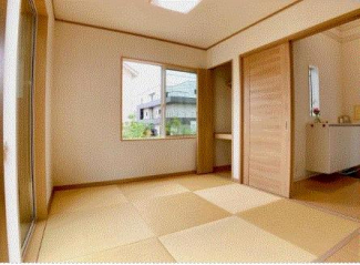 階段下収納あり