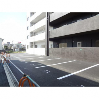 【駐車場】