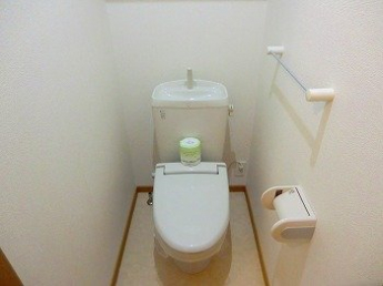 コンパクトで使いやすいトイレです