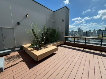 ＵＭＥＤＡ　ＥＡＳＴ　ＣＲＯＳＳの画像