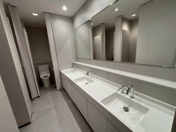 ＵＭＥＤＡ　ＥＡＳＴ　ＣＲＯＳＳの画像