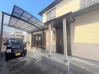 【リフォーム完了】駐車２台可能（１台はカーポート有）。