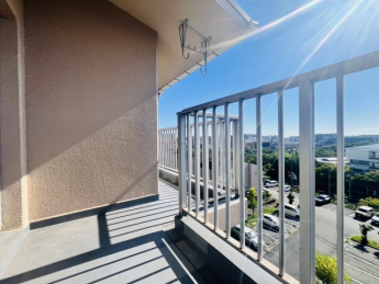 【バルコニー】