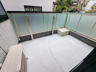 【バルコニー】