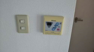 給湯器リモコンです